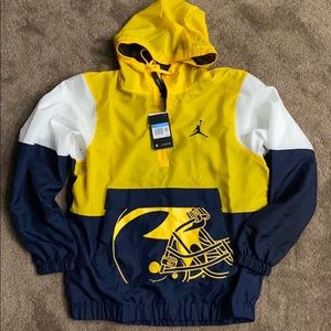 Michigan Wolverine Pullover